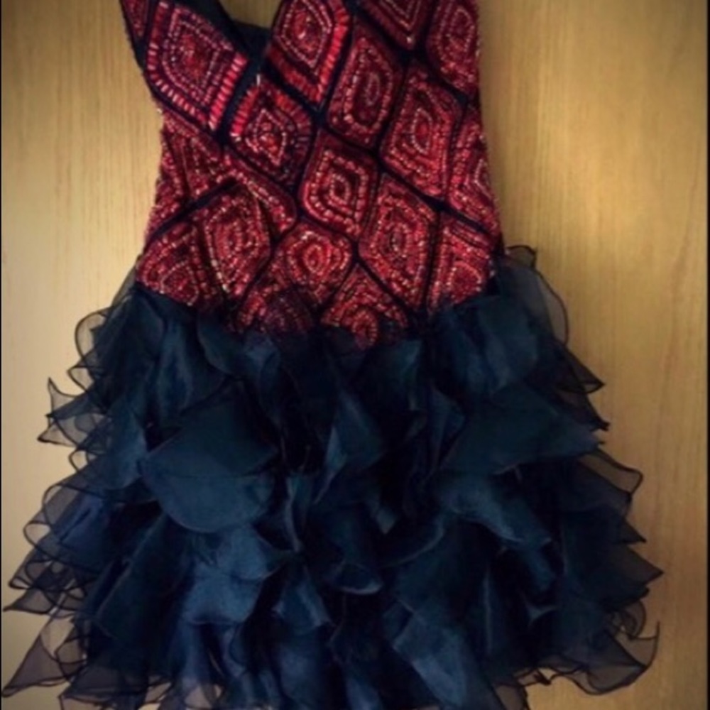 Strapless Sherri Hill Formal Dress